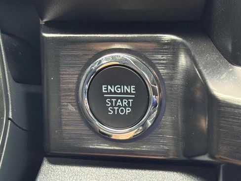 Used 2024 Ford F250 Lariat w/ Lariat Ultimate Package AWD/4WD image 28