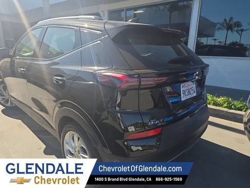 Used 2023 Chevrolet Bolt EUV LT FWD image 2