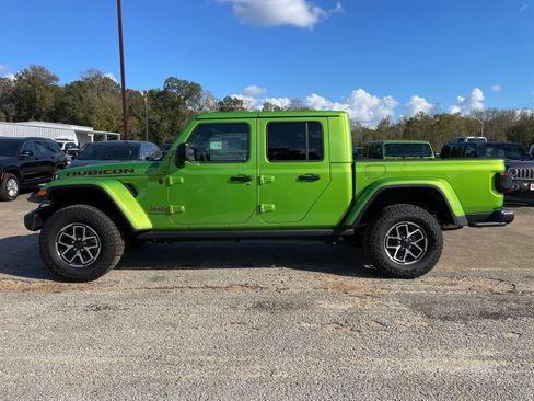 New 2025 Jeep Gladiator Rubicon w/ Convenience Group image 2