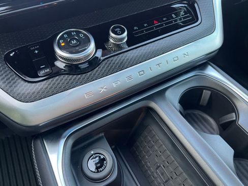 New 2025 Ford Expedition Platinum w/ Stealth Performance Package image 35