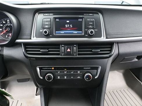 Used 2017 Kia Optima LX FWD image 26