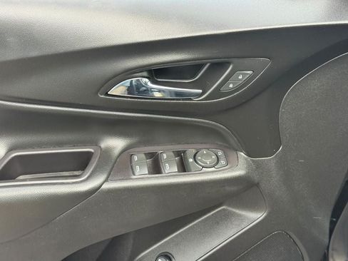 Used 2020 Chevrolet Equinox LT w/ Driver Convenience Package FWD image 15