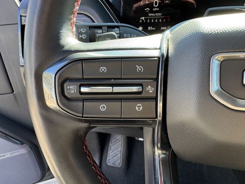 Used 2025 GMC Yukon XL AT4 Ultimate image 22