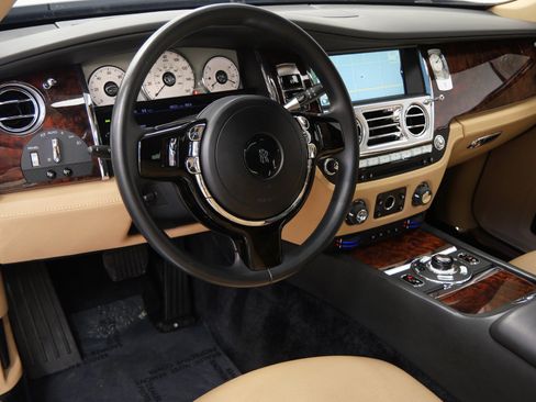 Used 2013 Rolls-Royce Ghost -Rear Theatre Configuration, S image 13