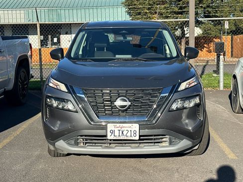 Used 2023 Nissan Rogue S AWD/4WD image 2