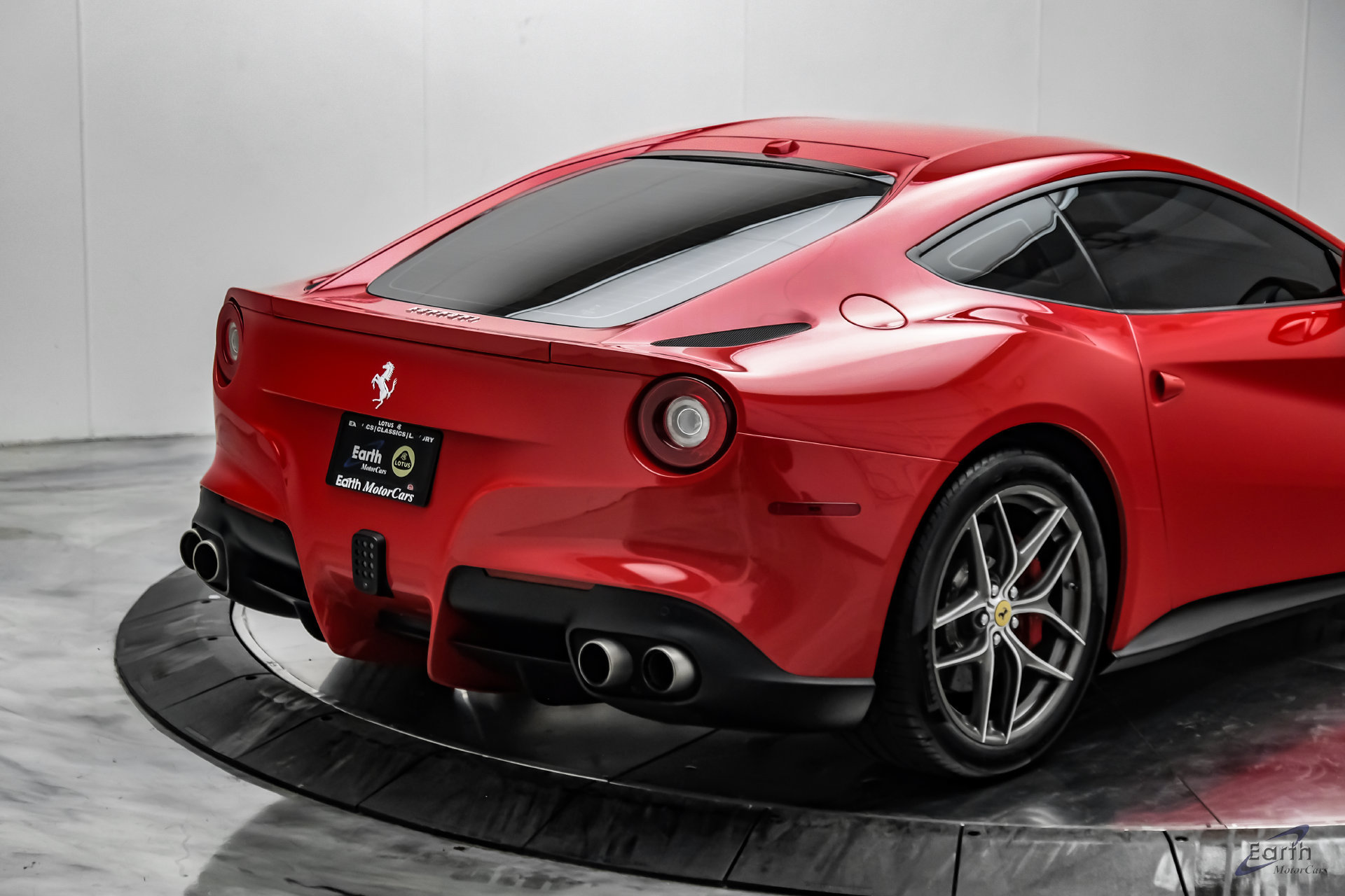 Used 2015 Ferrari F12 Berlinetta RWD image 22