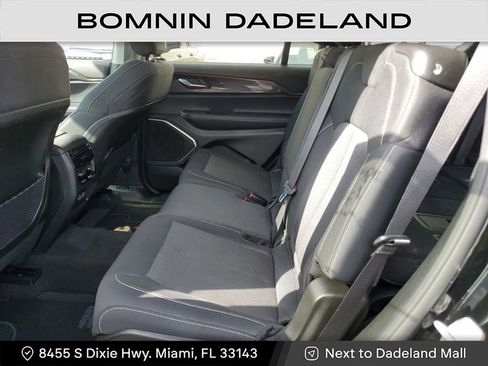 Used 2022 Jeep Grand Cherokee L Laredo w/ Luxury Tech Group I image 12