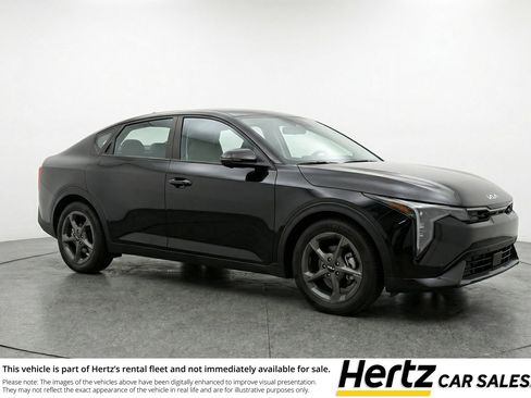 Used 2025 Kia K4 FWD image 1