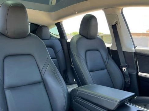 Used 2022 Tesla Model Y Performance image 20