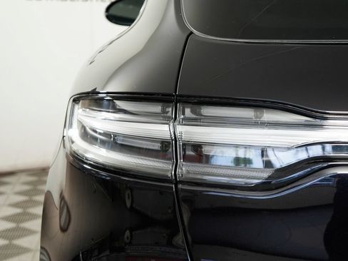 Used 2026 Porsche Macan AWD/4WD image 12