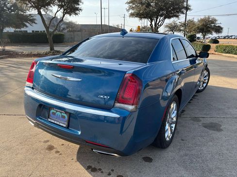 Used 2020 Chrysler 300 S image 5
