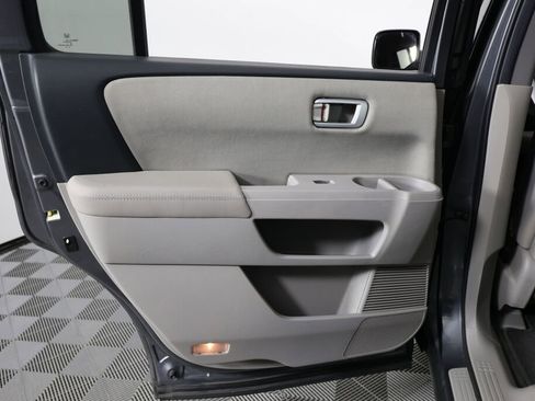Used 2011 Honda Pilot EX image 17