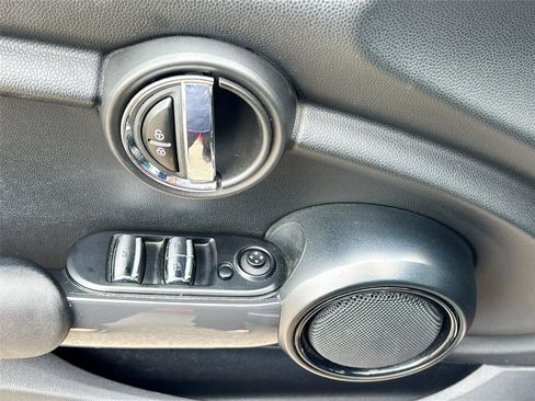 Used 2019 MINI Cooper Convertible FWD image 18