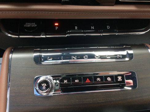 New 2026 Lincoln Aviator Reserve AWD/4WD image 12
