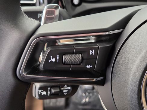 Used 2026 Porsche Macan image 19