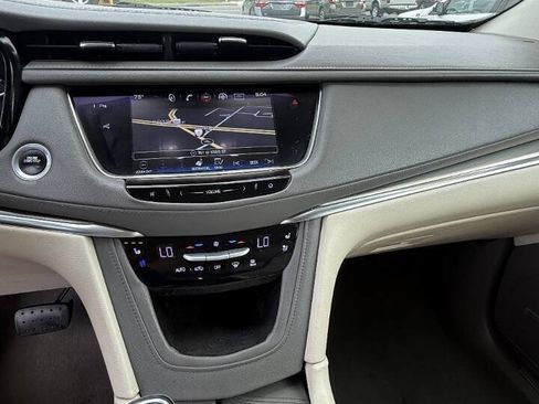 Used 2017 Cadillac XT5 Premium Luxury w/ Driver Assist Package AWD/4WD image 14