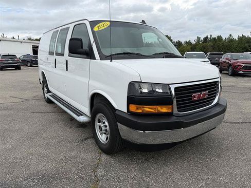 Used 2025 GMC Savana 2500 w/ Driver Convenience Package RWD image 6