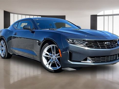 Used 2019 Chevrolet Camaro LT image 3