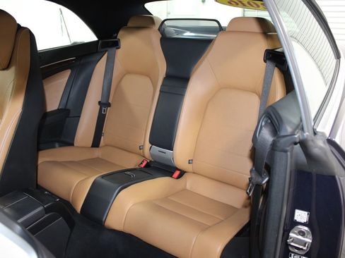 Used 2016 Mercedes-Benz E 400 Cabriolet image 22
