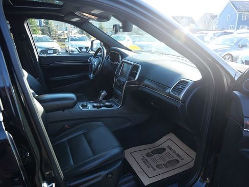 Used 2018 Jeep Grand Cherokee Limited image 17