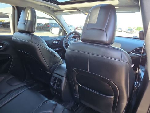 Used 2023 Jeep Cherokee Altitude Lux w/ Lux Elite Package AWD/4WD image 16