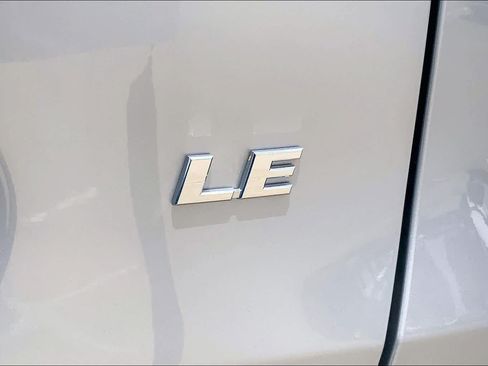 Used 2025 Toyota RAV4 LE FWD image 10