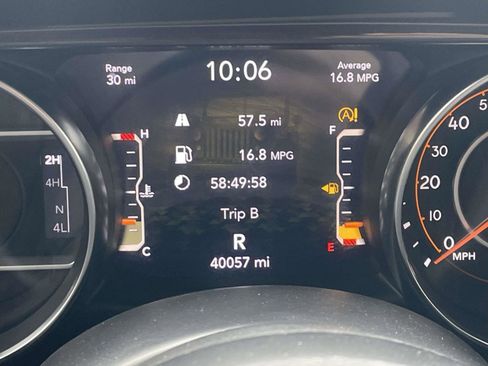 Used 2022 Jeep Wrangler Unlimited Sport AWD/4WD image 35