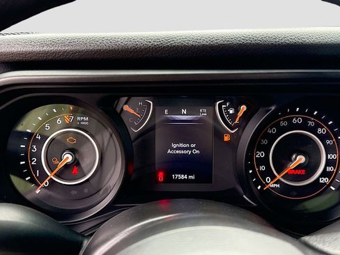 Used 2024 Jeep Gladiator Sport image 38