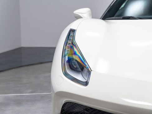 Used 2016 Ferrari 488 GTB RWD image 63