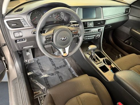 Used 2018 Kia Optima LX image 14