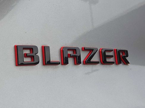 Used 2023 Chevrolet Blazer LT image 7