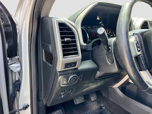 Used 2018 Ford F150 Lariat w/ Equipment Group 502A Luxury AWD/4WD image 10
