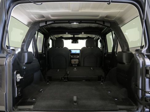 Used 2024 Jeep Wrangler Unlimited Sport AWD/4WD image 28