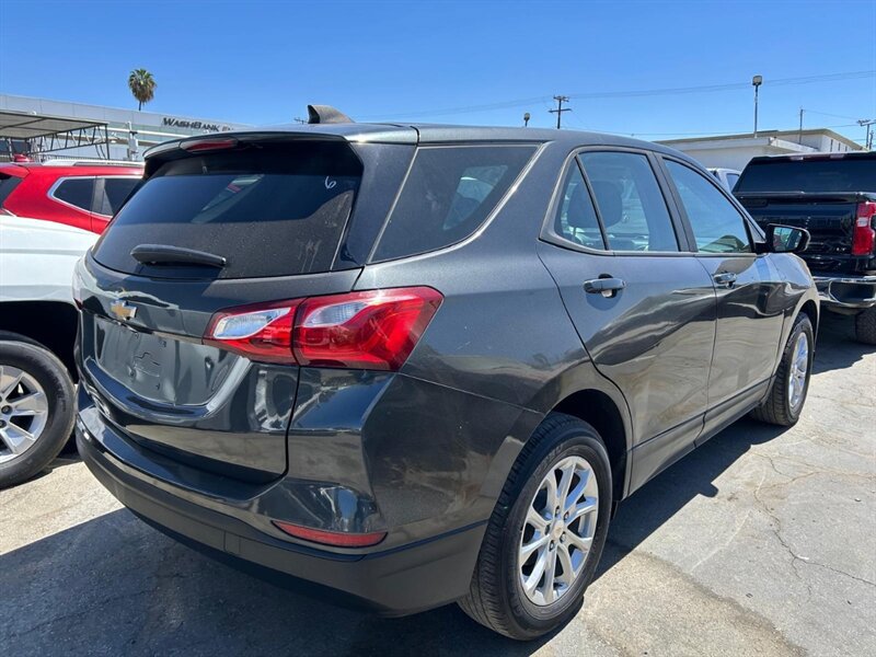 Used 2021 Chevrolet Equinox LS FWD image 9