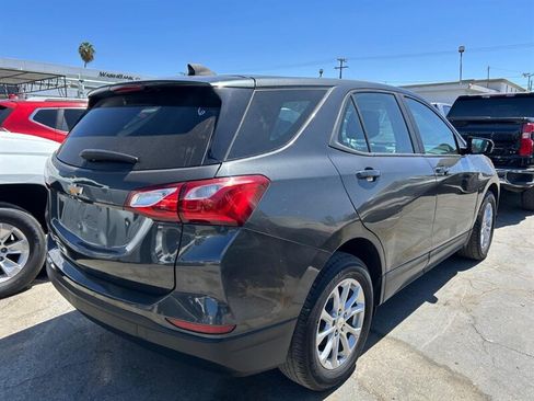 Used 2021 Chevrolet Equinox LS FWD image 9