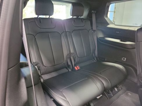 New 2025 Jeep Grand Cherokee L Limited w/ Black Appearance Package image 8