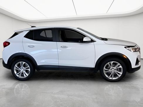 Used 2023 Buick Encore GX Preferred w/ Cold Weather Comfort Package FWD image 2