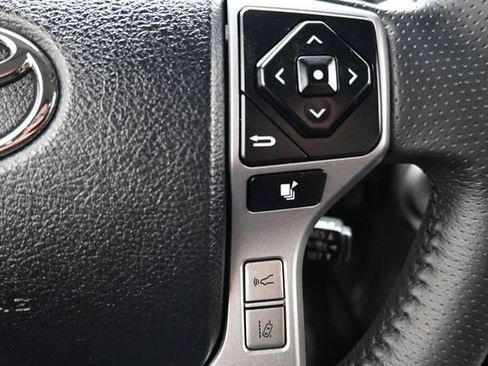 Used 2020 Toyota 4Runner Limited AWD/4WD image 25