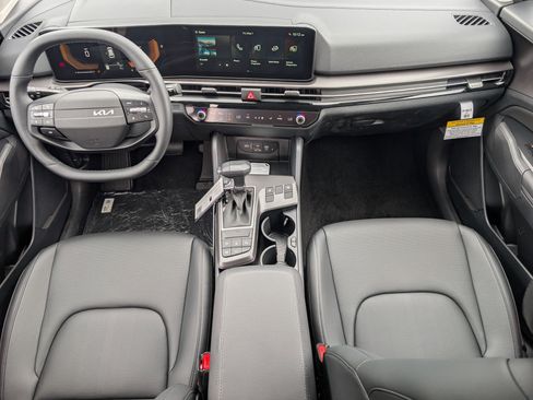 New 2026 Kia Sportage EX FWD image 5