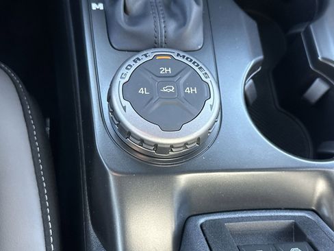 New 2025 Ford Bronco Outer Banks image 29