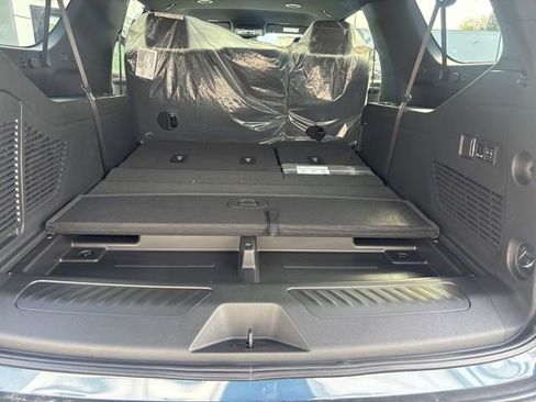 New 2026 Chevrolet Suburban LT AWD/4WD image 24
