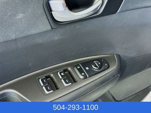 Used 2018 Kia Optima LX w/ 17" Alloy Wheels Package image 17