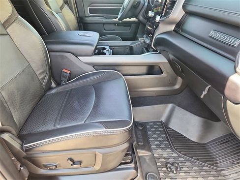Used 2025 RAM 2500 Laramie w/ Night Edition image 27