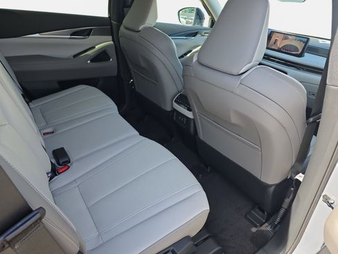 New 2027 INFINITI QX60 Luxe w/ Cargo Package FWD image 11