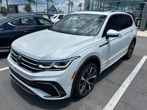 Used 2024 Volkswagen Tiguan SEL R-Line AWD/4WD image 1