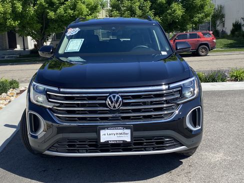 Used 2024 Volkswagen Atlas SE AWD/4WD image 9