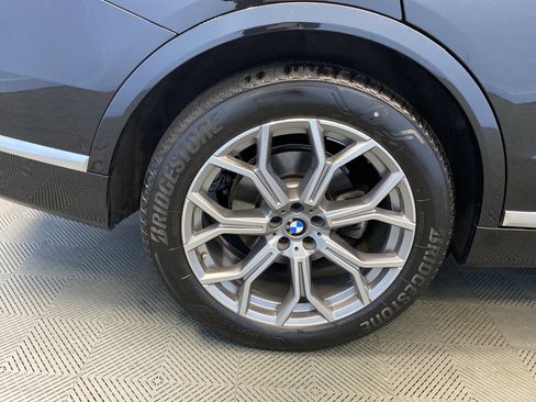 Used 2024 BMW X7 xDrive40i w/ Premium Package image 30