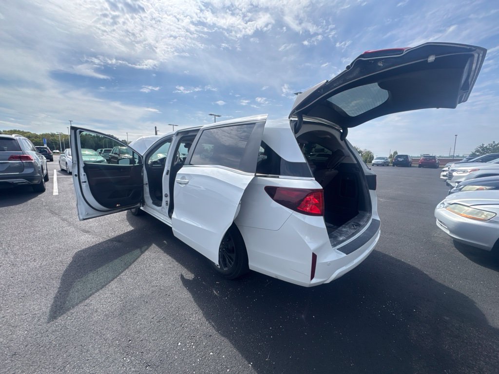 Used 2025 Honda Odyssey Touring image 23