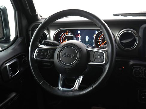 Used 2018 Jeep Wrangler Unlimited Sahara w/ Cold Weather Group image 13