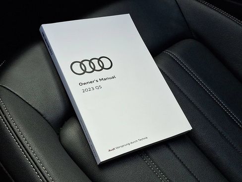 Used 2023 Audi Q5 2.0T Premium w/ Convenience Package AWD/4WD image 27